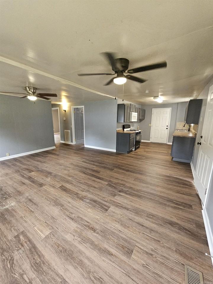 907 Denver - Photo 3 of 17