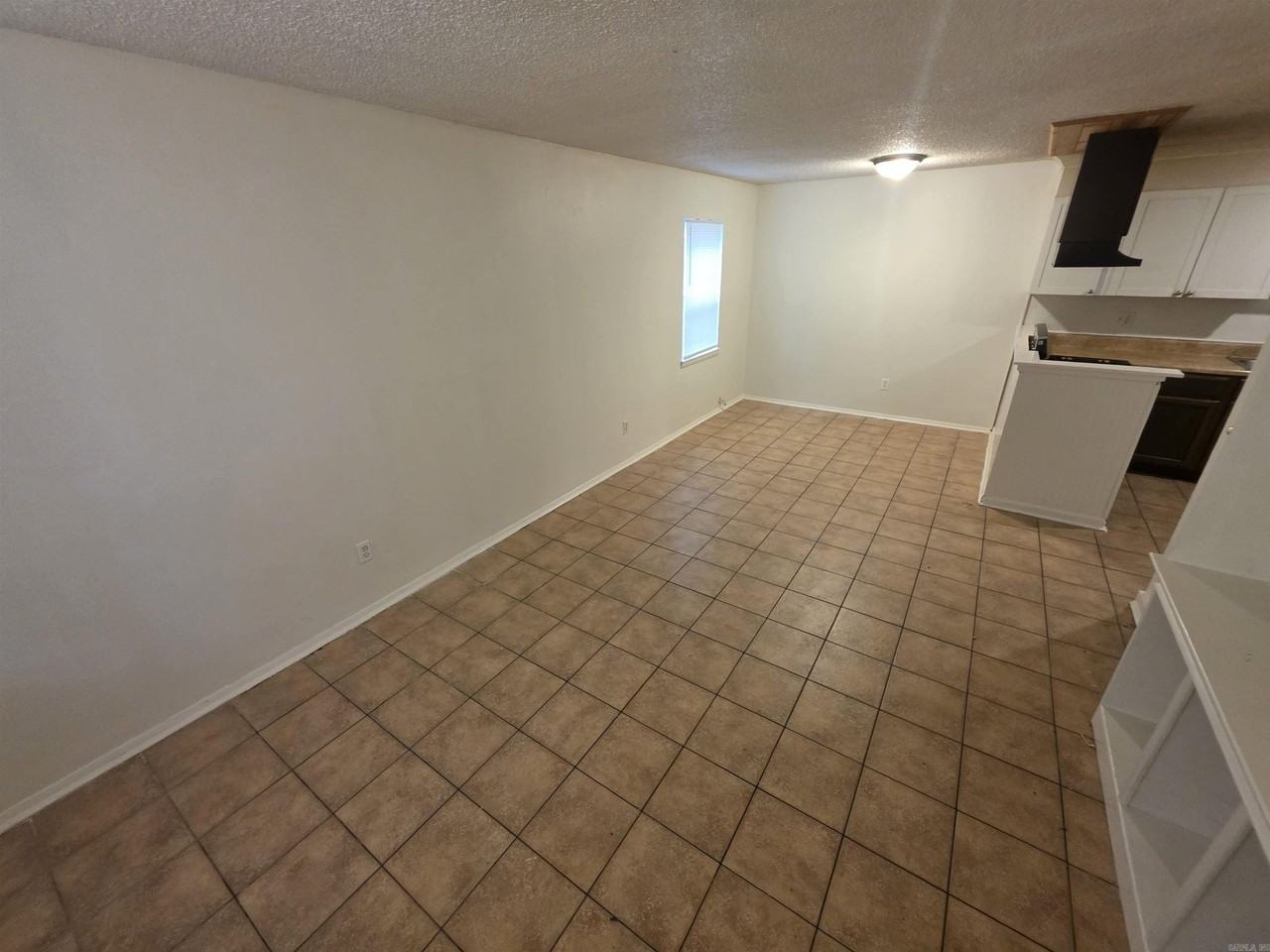 301 S Border St #H - Photo 3 of 8