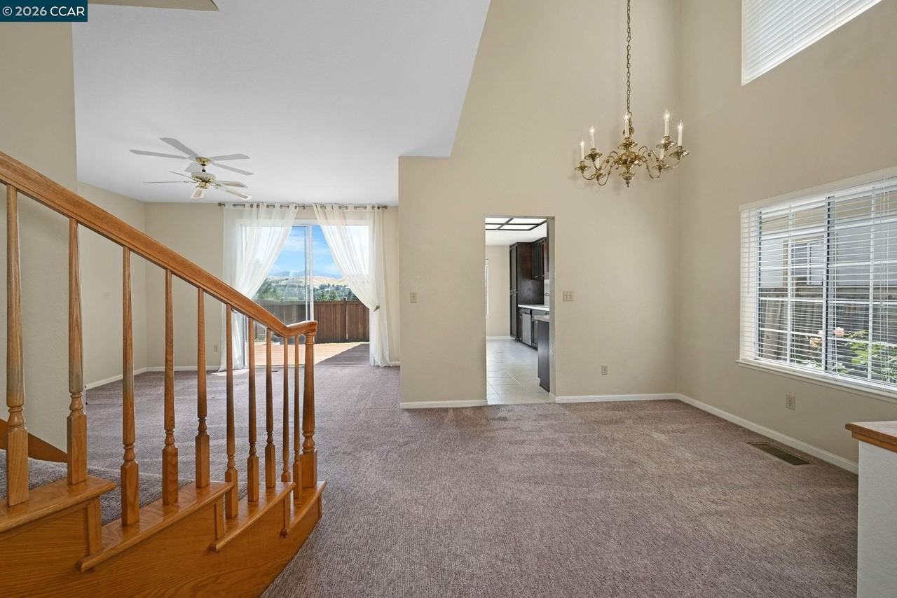 1319 Strawberry Ct - Photo 2 of 34