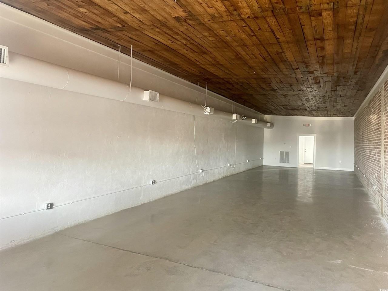 718 Front St - Photo 3 of 5