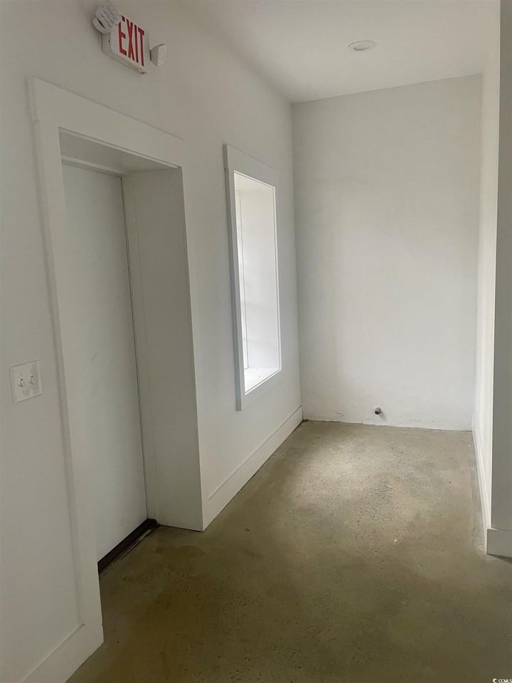 718 Front St - Photo 4 of 5
