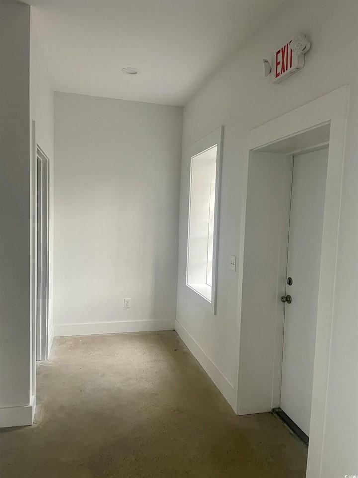 718 Front St - Photo 5 of 5