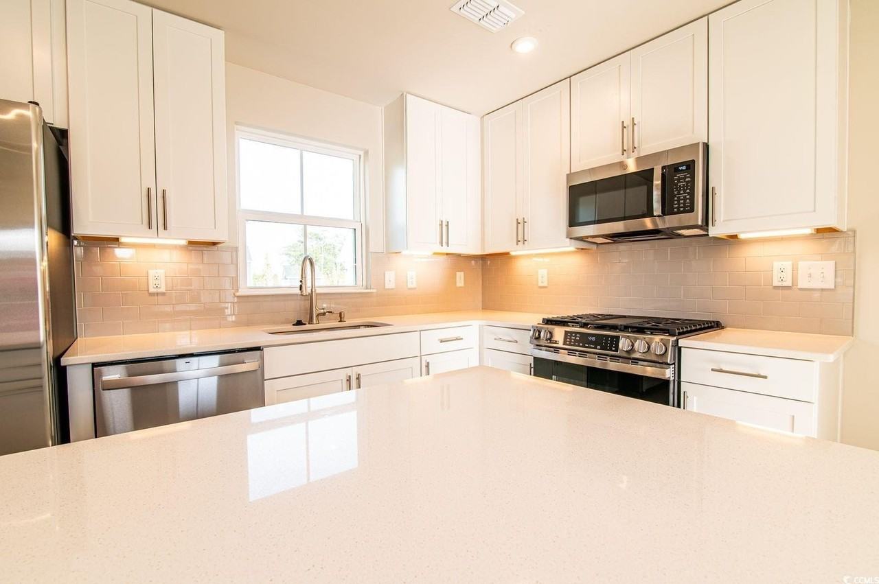 2812 Rowyn St - Photo 6 of 27