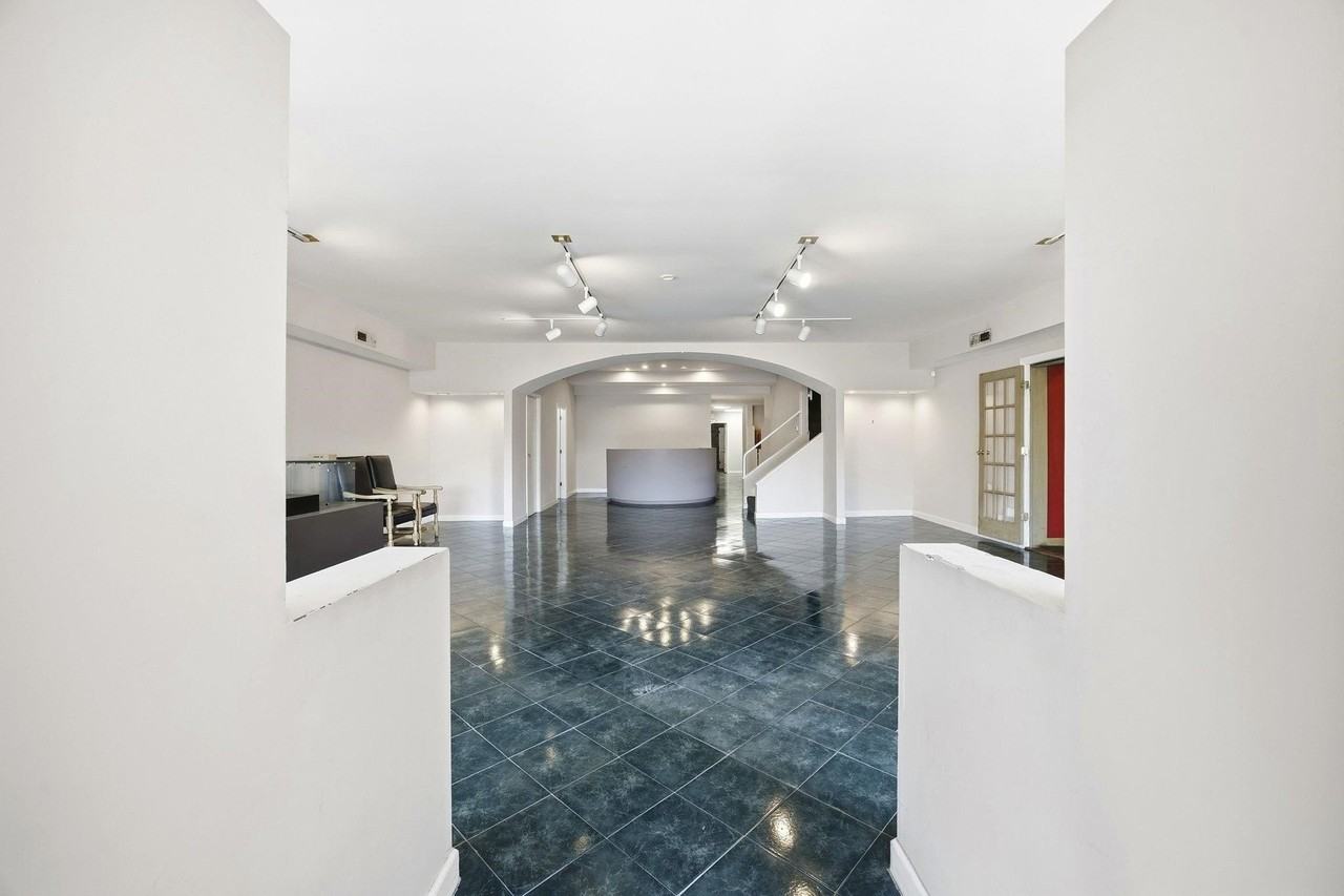 716 8th Ave N - Photo 4 of 40