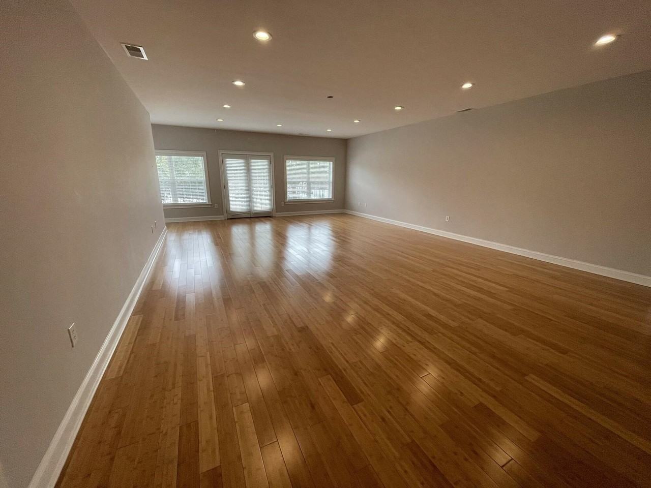 637 Bellamy Ave - Photo 2 of 5