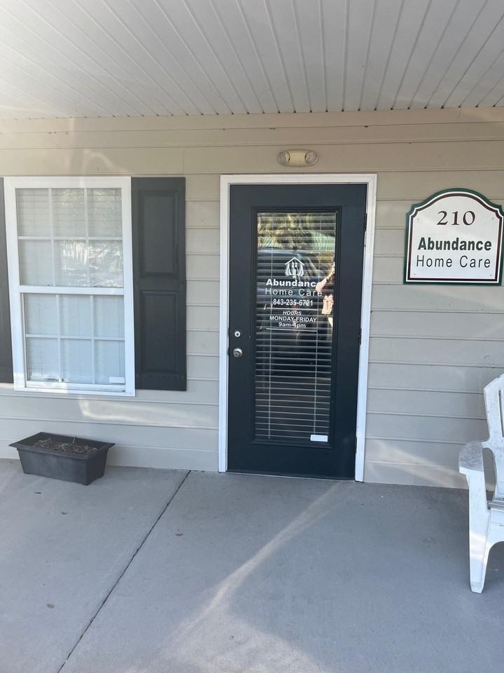 263 Commerce Dr - Photo 2 of 8