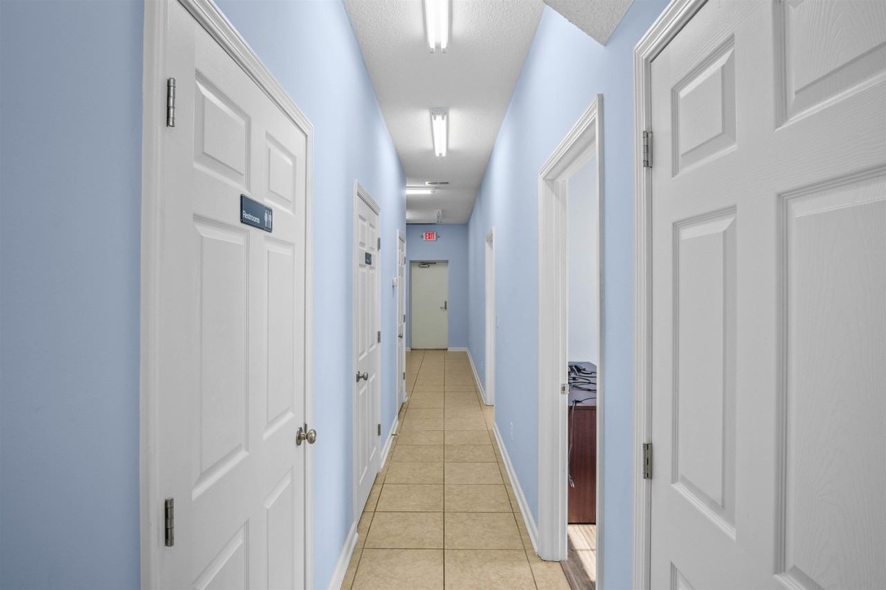 150 Sun Light Dr - Photo 5 of 35