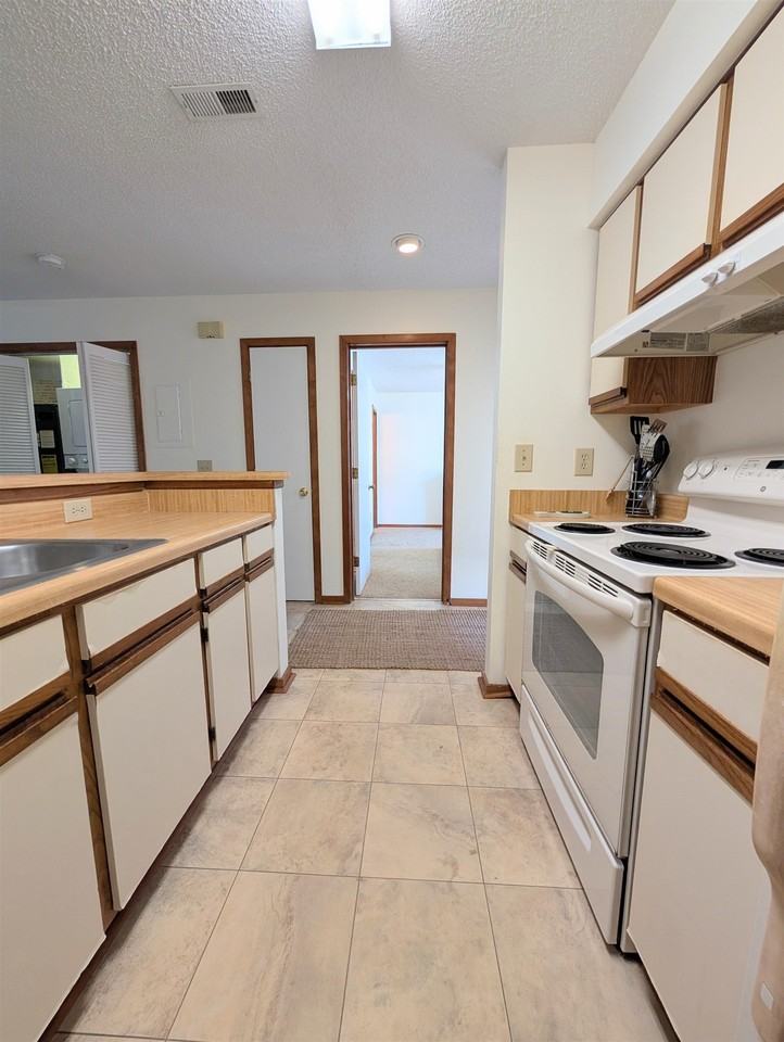 4489 L R I Ln #1704 - Photo 5 of 14
