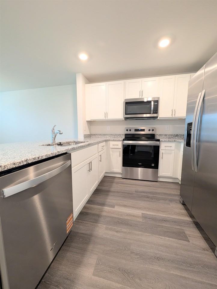 616 Golden Resin Rd - Photo 3 of 38
