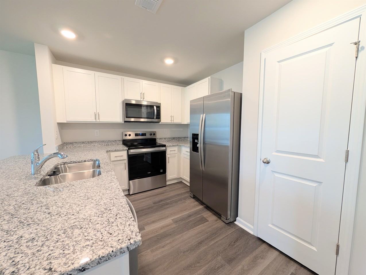 620 Golden Resin Rd - Photo 5 of 37