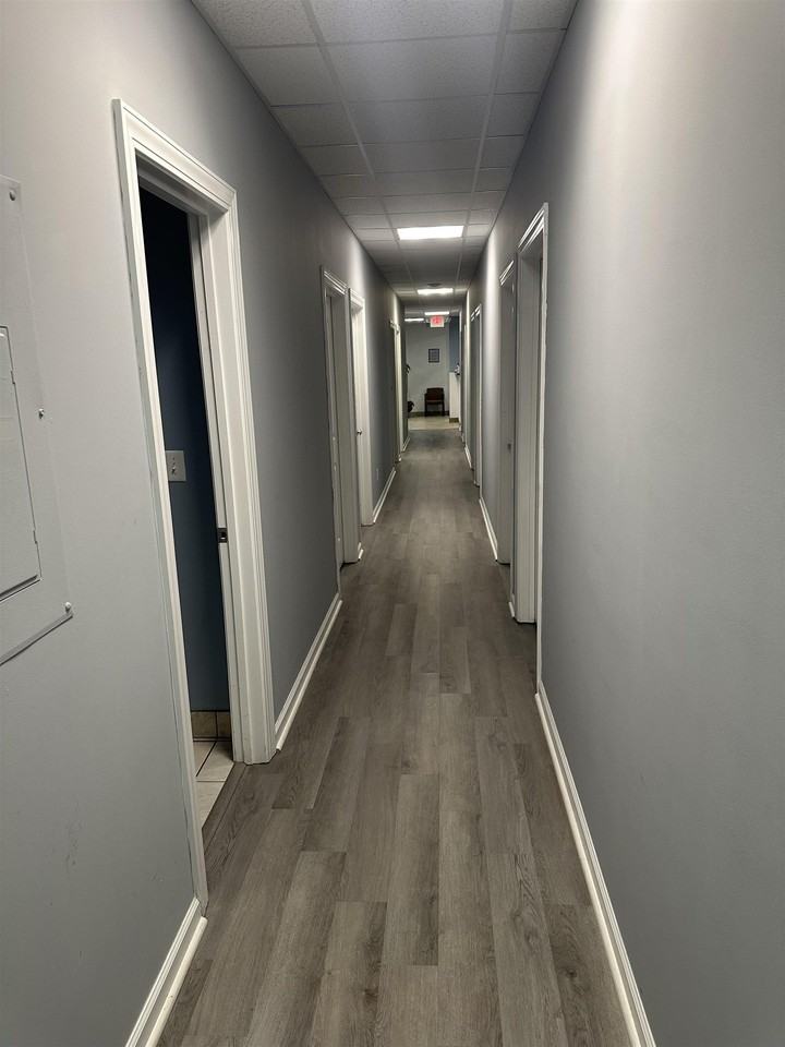 415 79th Ave N - Photo 2 of 6