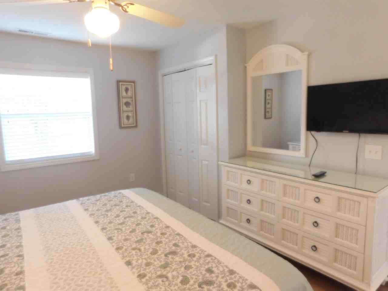 521 White River Dr #21F - Photo 3 of 21