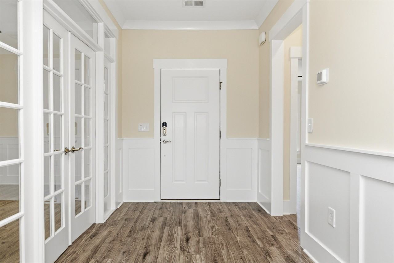7129 Spoleto Dr - Photo 4 of 42
