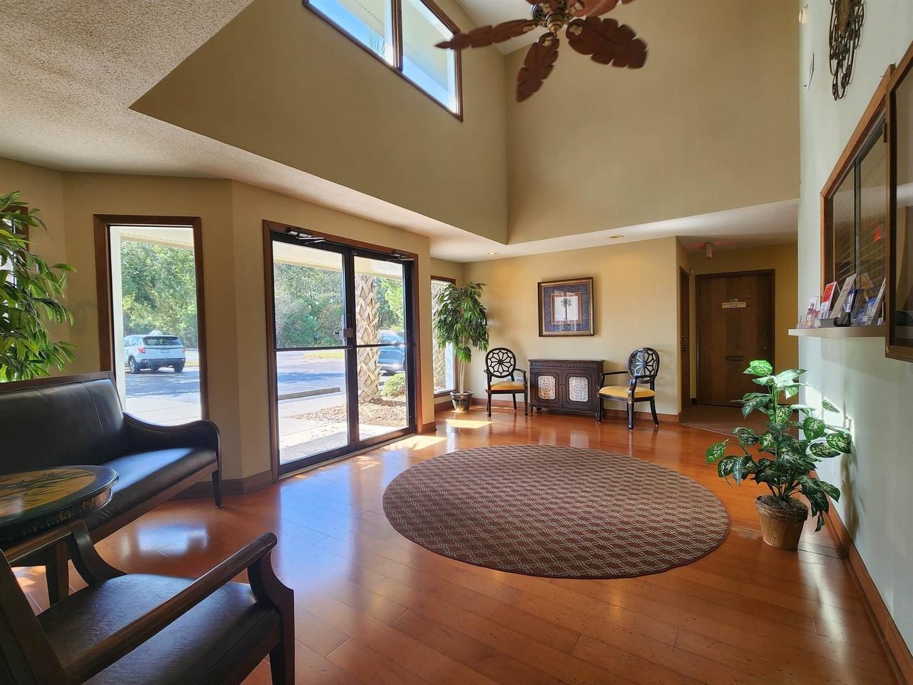 1012 16th Ave Nw - Photo 4 of 7