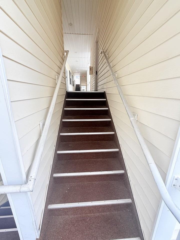 1306 River Oaks Dr #3F - Photo 3 of 22