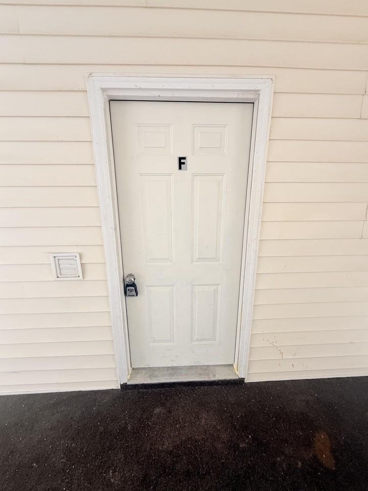 1306 River Oaks Dr #3F - Photo 4 of 22