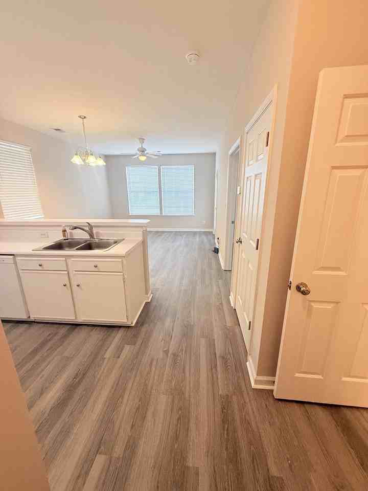 1306 River Oaks Dr #3F - Photo 5 of 22