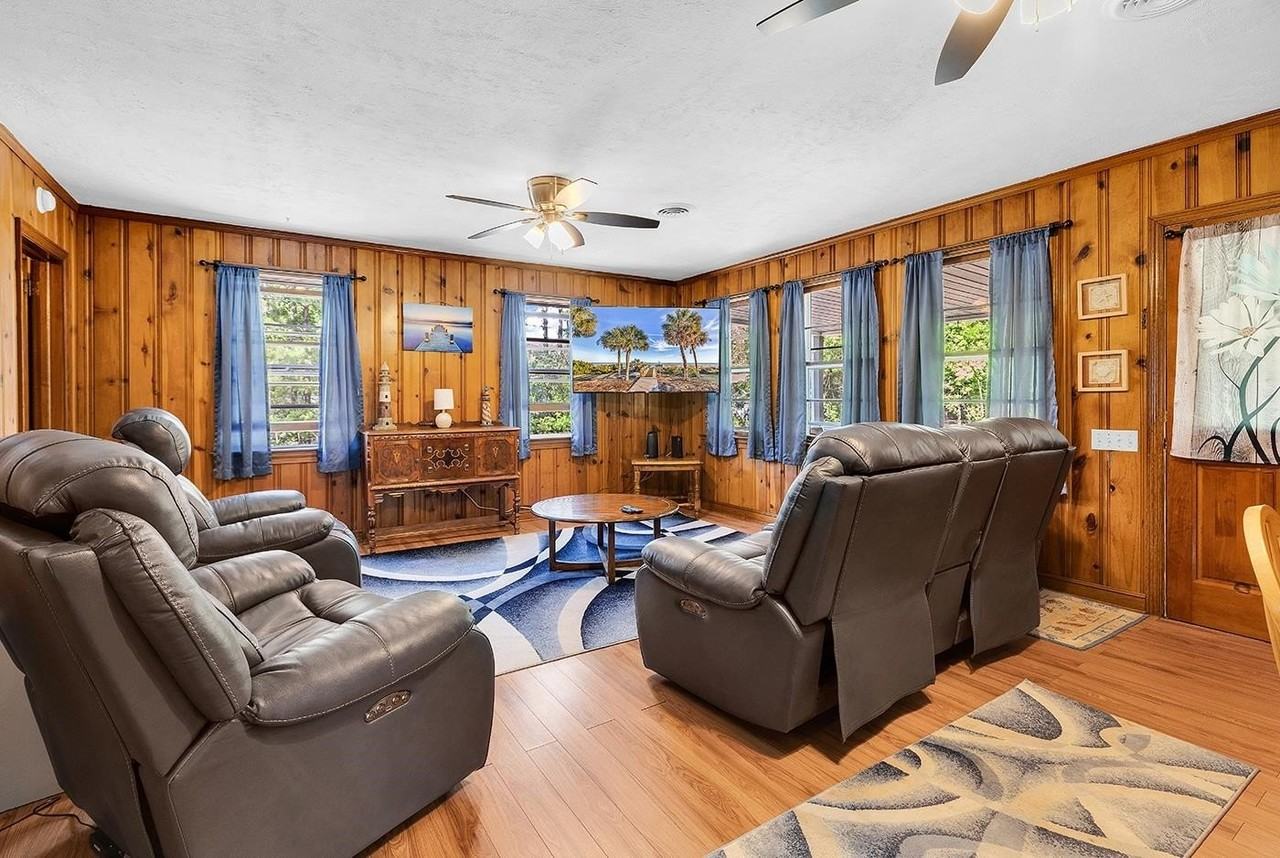 39 Gates Way - Photo 4 of 28