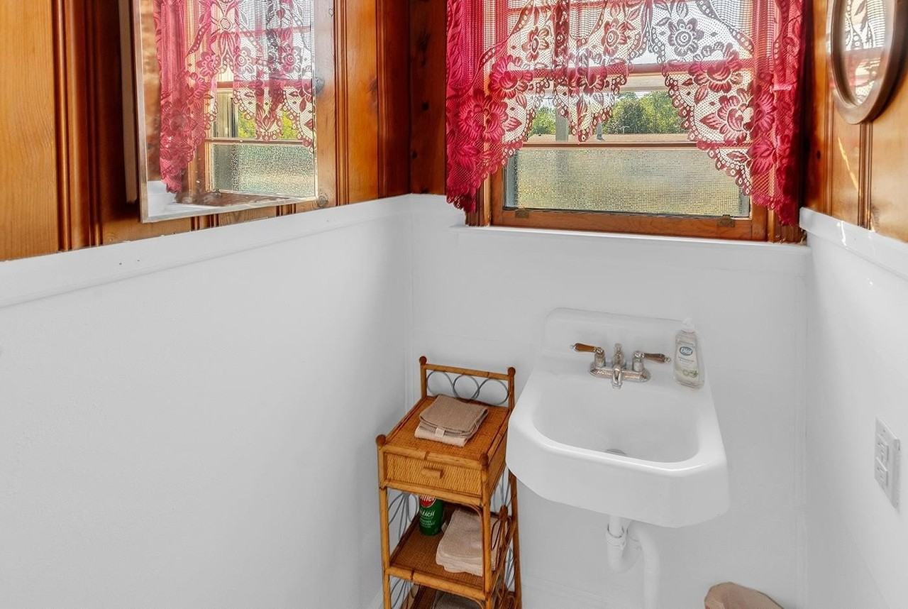 39 Gates Way - Photo 7 of 28