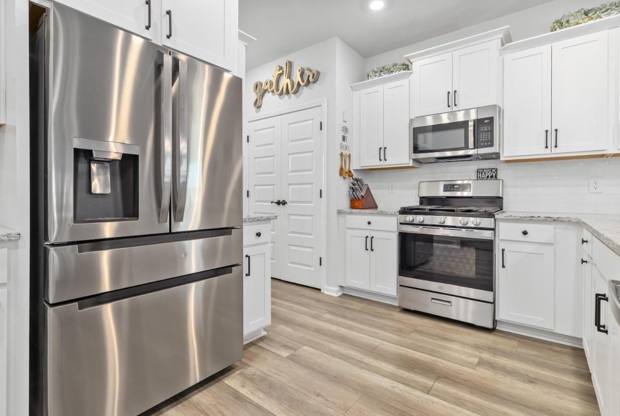135 Empyrean Cir - Photo 3 of 9