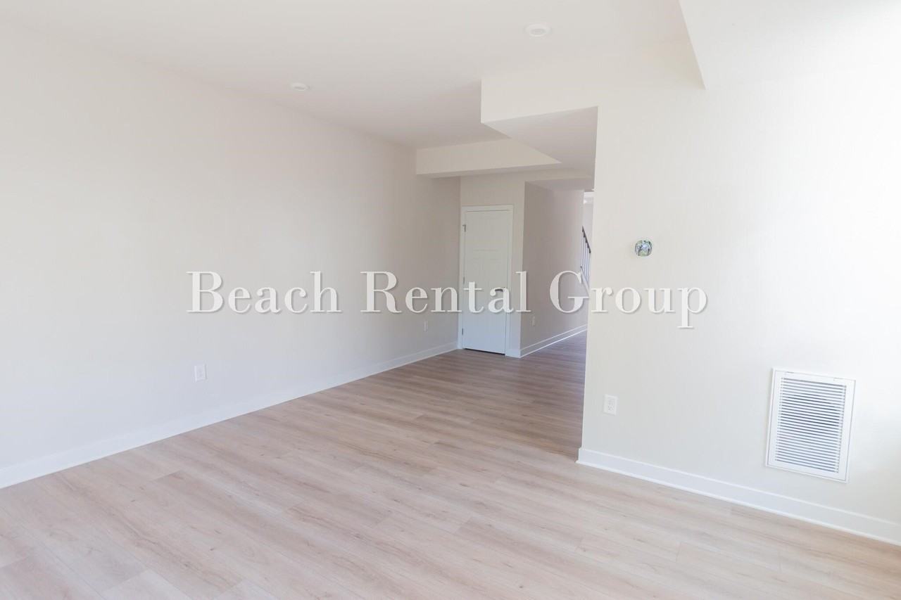 303 Golan Cir #F - Photo 5 of 26