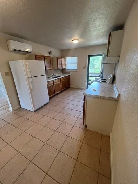 219 N 1st St - Photo 4 of 9