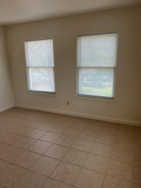 219 N 1st St - Photo 7 of 9