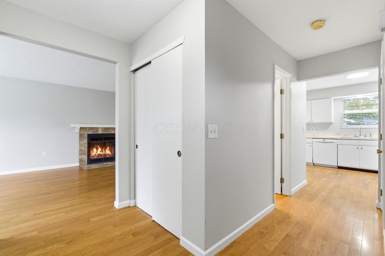 2688 Bellwood Ave - Photo 4 of 38