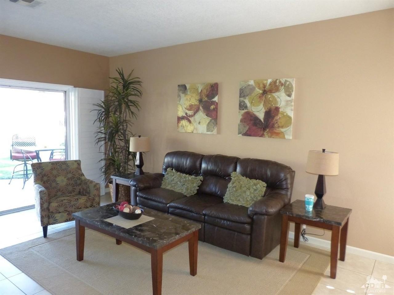 221 Vista Royale Cir W - Photo 3 of 46