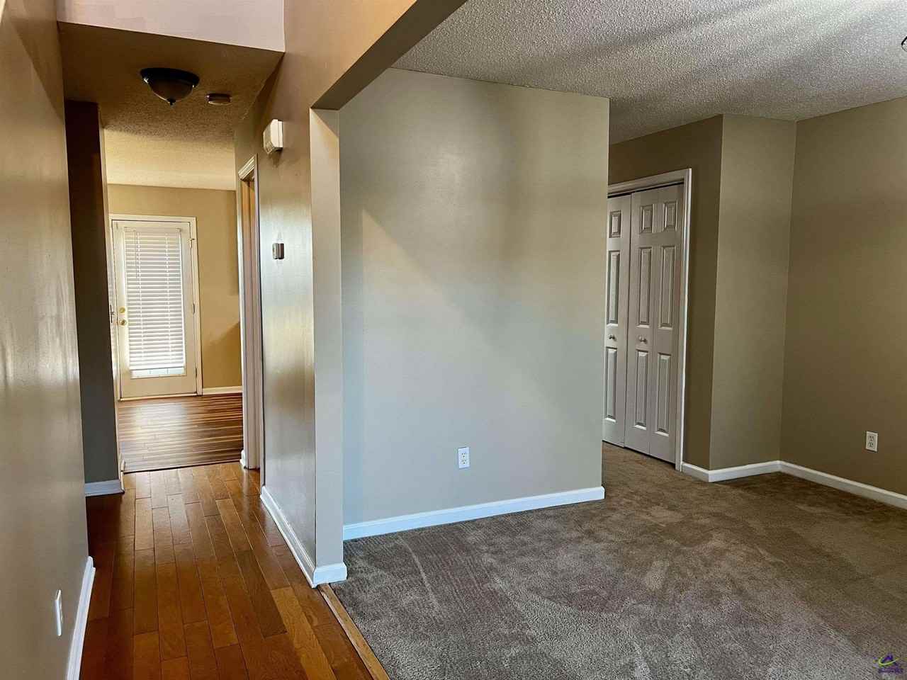 125 Faybrook Dr - Photo 4 of 33