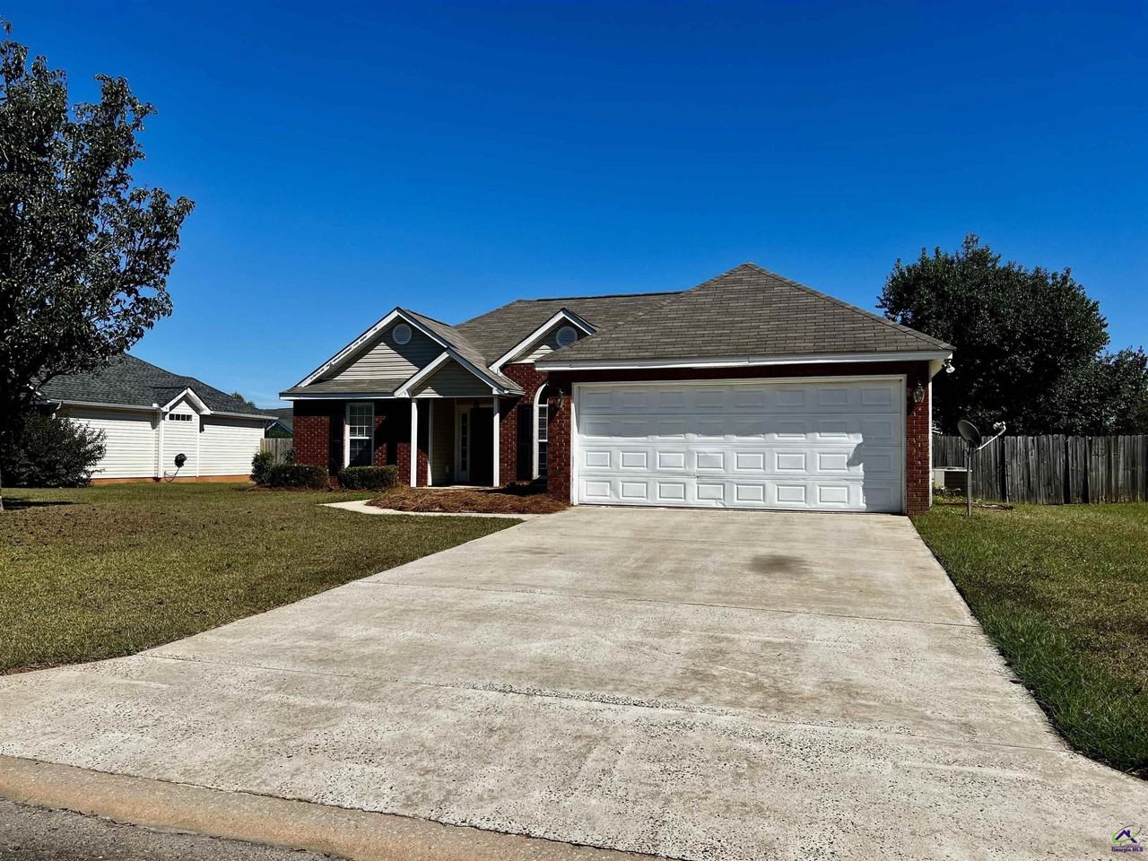 216 Bowens Mill Dr - Photo 2 of 29