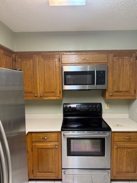 405 Summit Cir - Photo 4 of 10