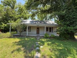 featured image of 509 W Creek St