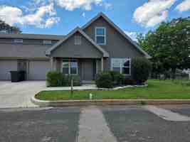 featured image of 1004 E Hill St #B
