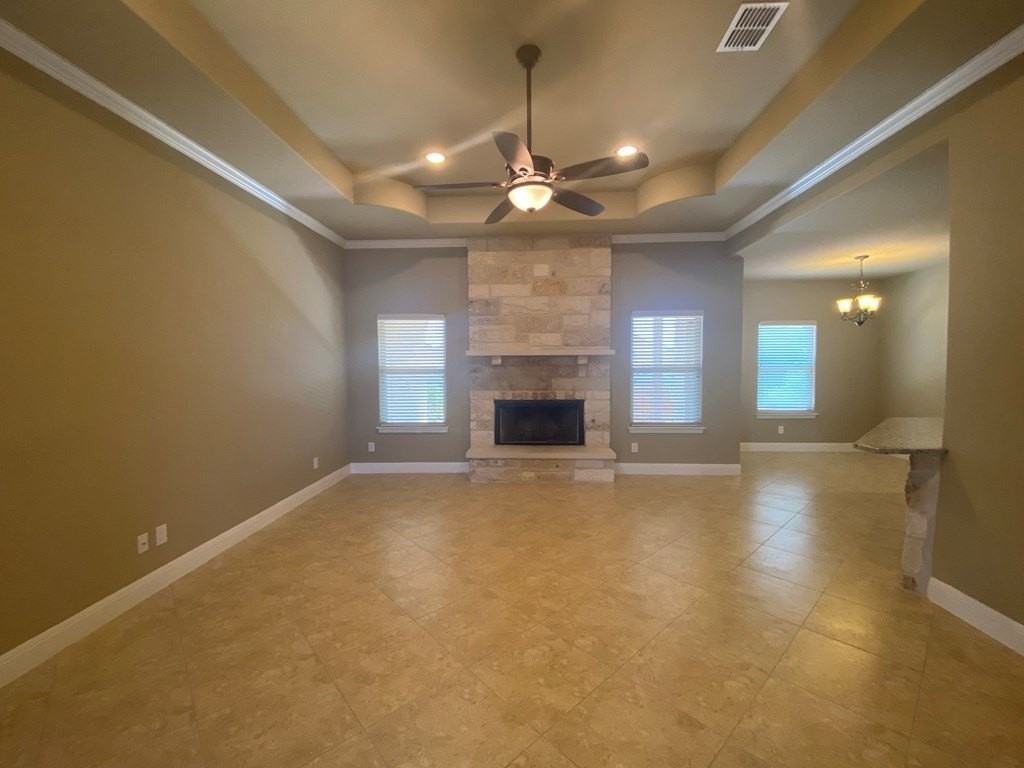 210 Dudley Way - Photo 5 of 10