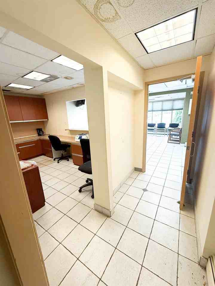 13 Mechanic St - Photo 3 of 6