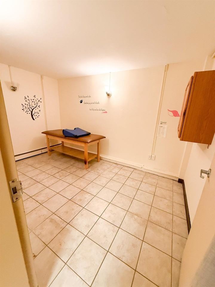 13 Mechanic St - Photo 4 of 6