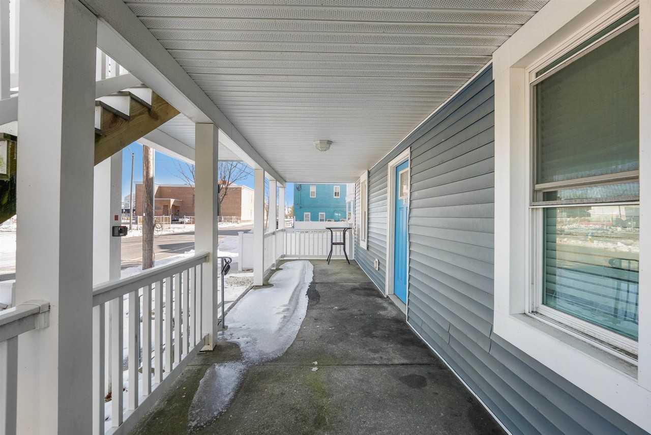 120 E Schellenger Ave - Photo 2 of 24