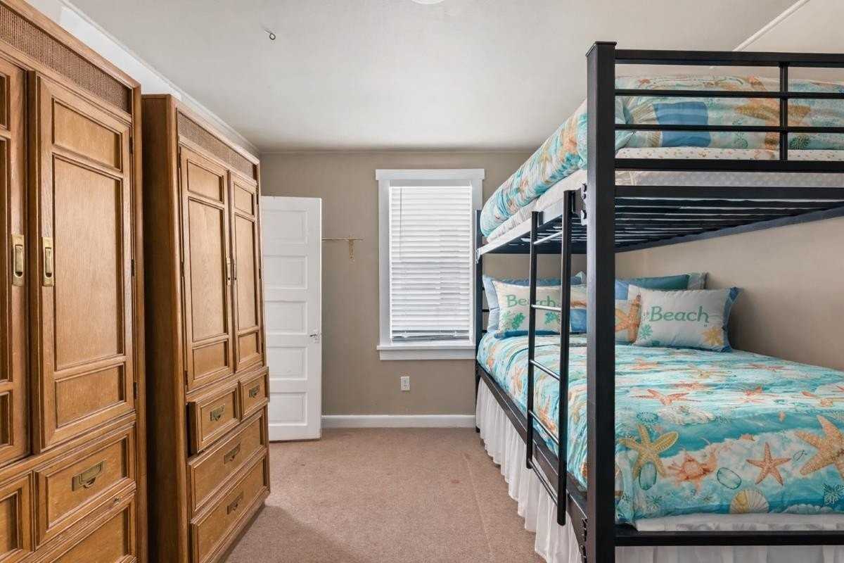120 E Schellenger Ave - Photo 6 of 24