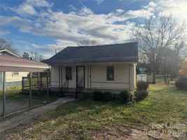 featured image of 2885 Fair Oaks Dr