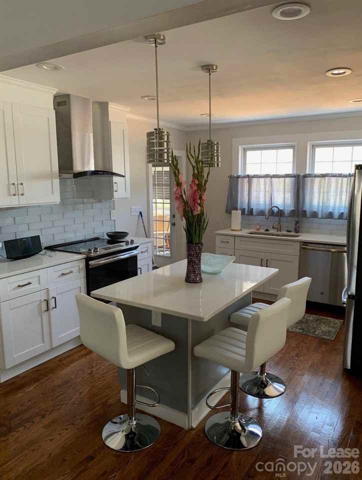 223 Victoria Ave - Photo 5 of 13