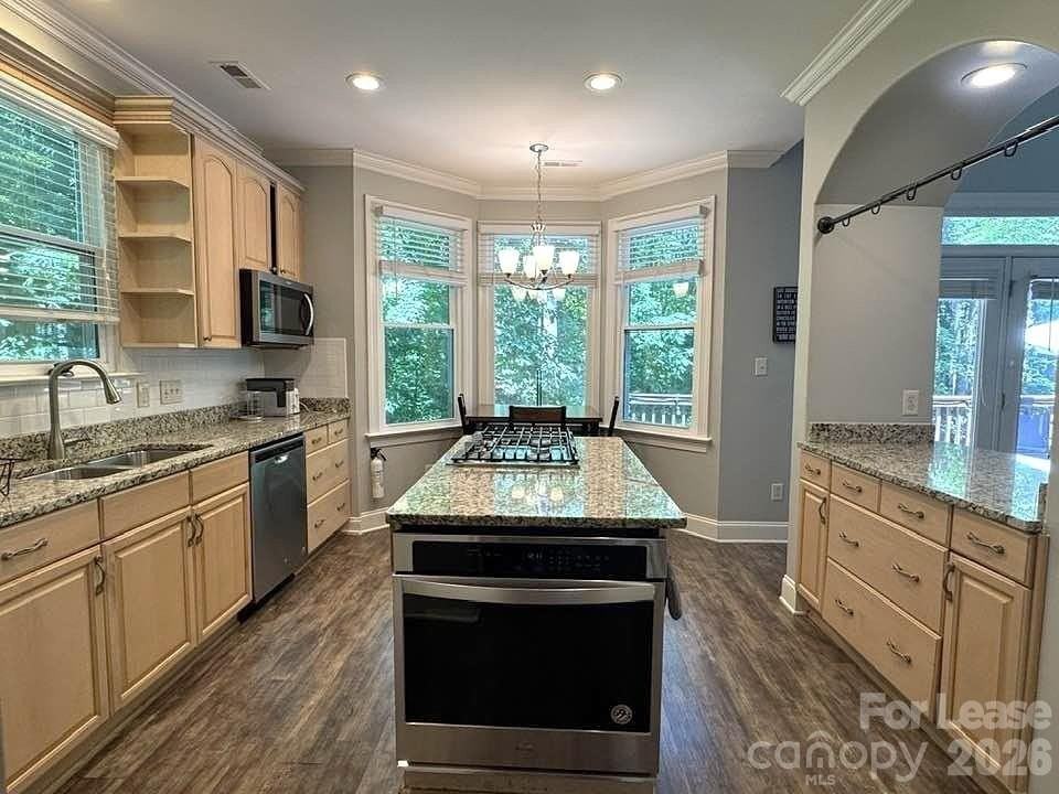 6629 Tuskan Dr - Photo 2 of 36