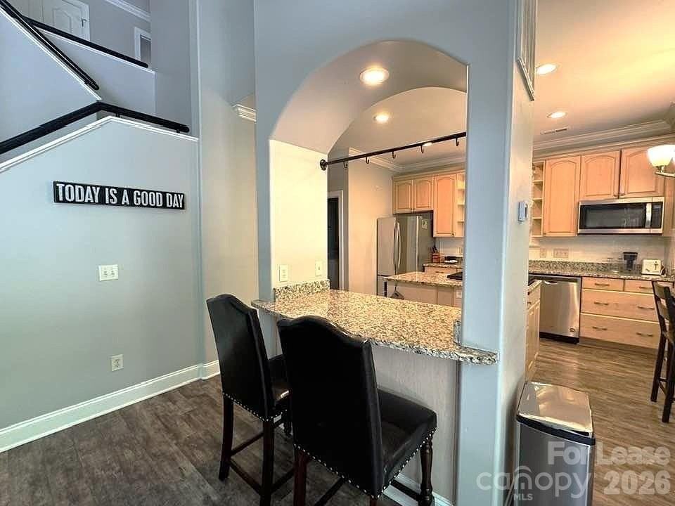 6629 Tuskan Dr - Photo 5 of 36