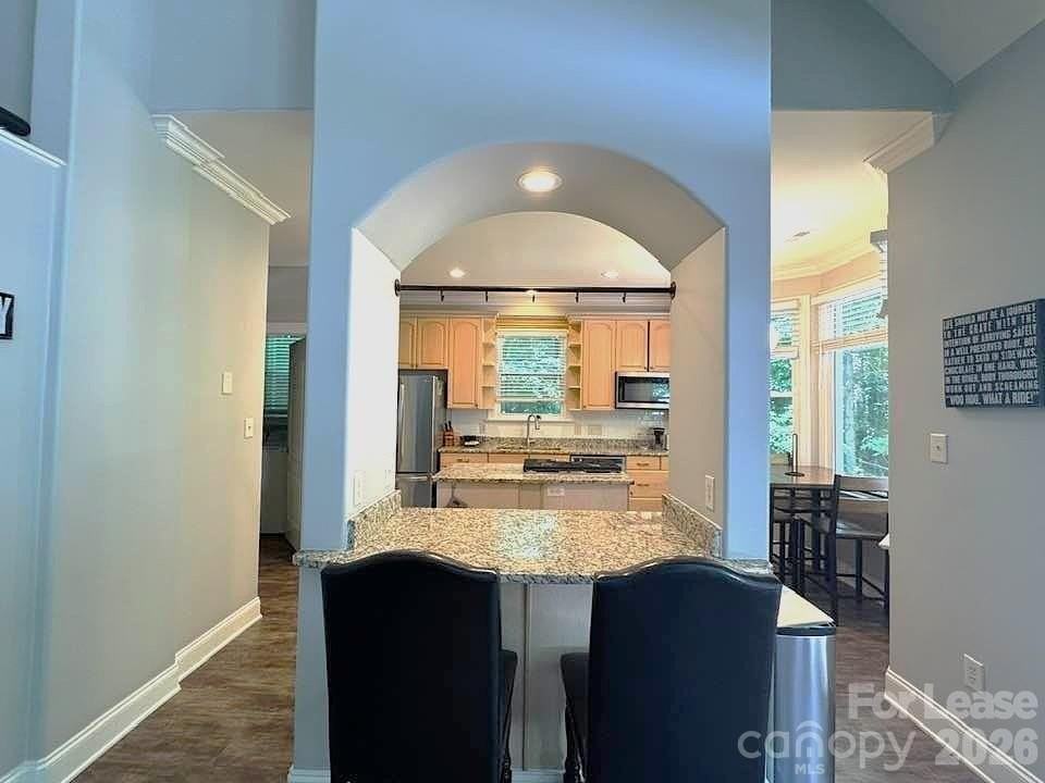 6629 Tuskan Dr - Photo 6 of 36