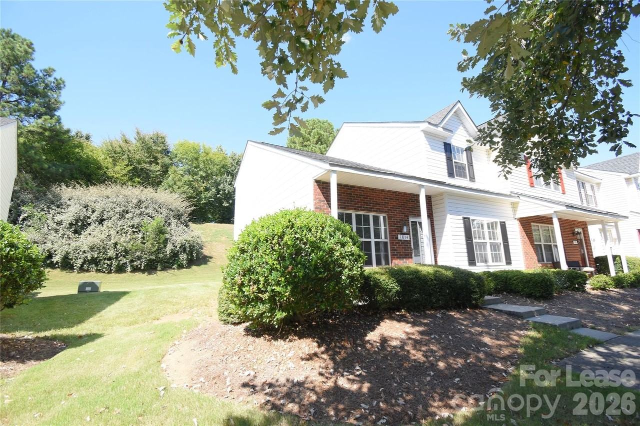 1814 Birch Heights Ct - Photo 2 of 32