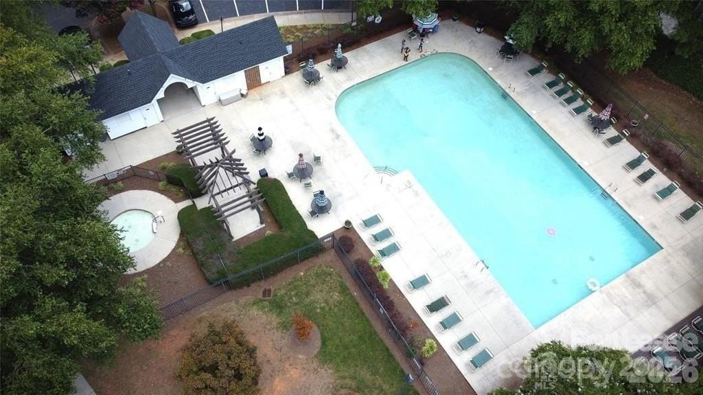 1814 Birch Heights Ct - Photo 6 of 32
