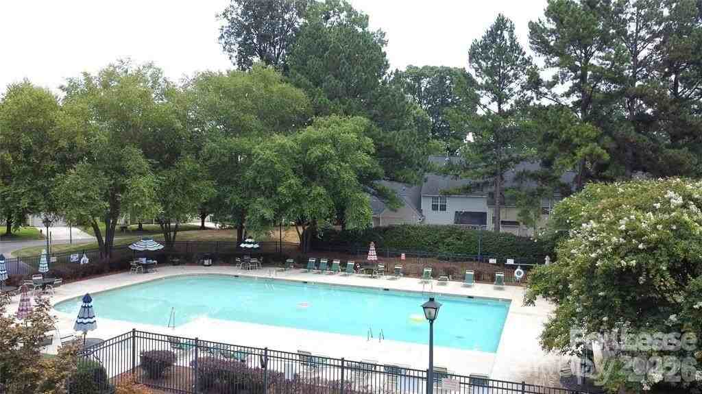 1814 Birch Heights Ct - Photo 7 of 32