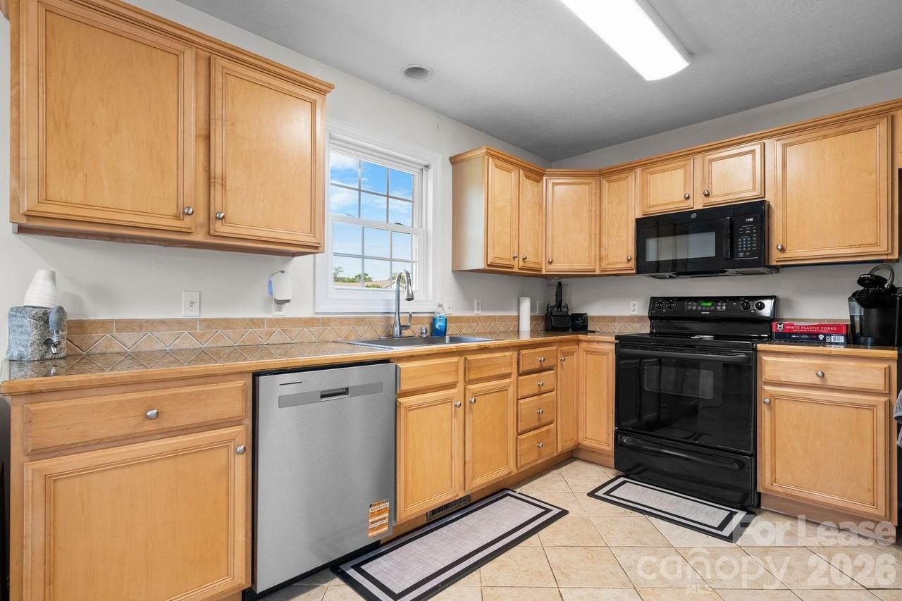 2633 Broodmare Dr - Photo 5 of 15