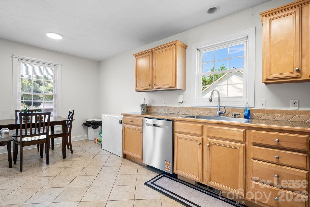 2633 Broodmare Dr - Photo 7 of 15