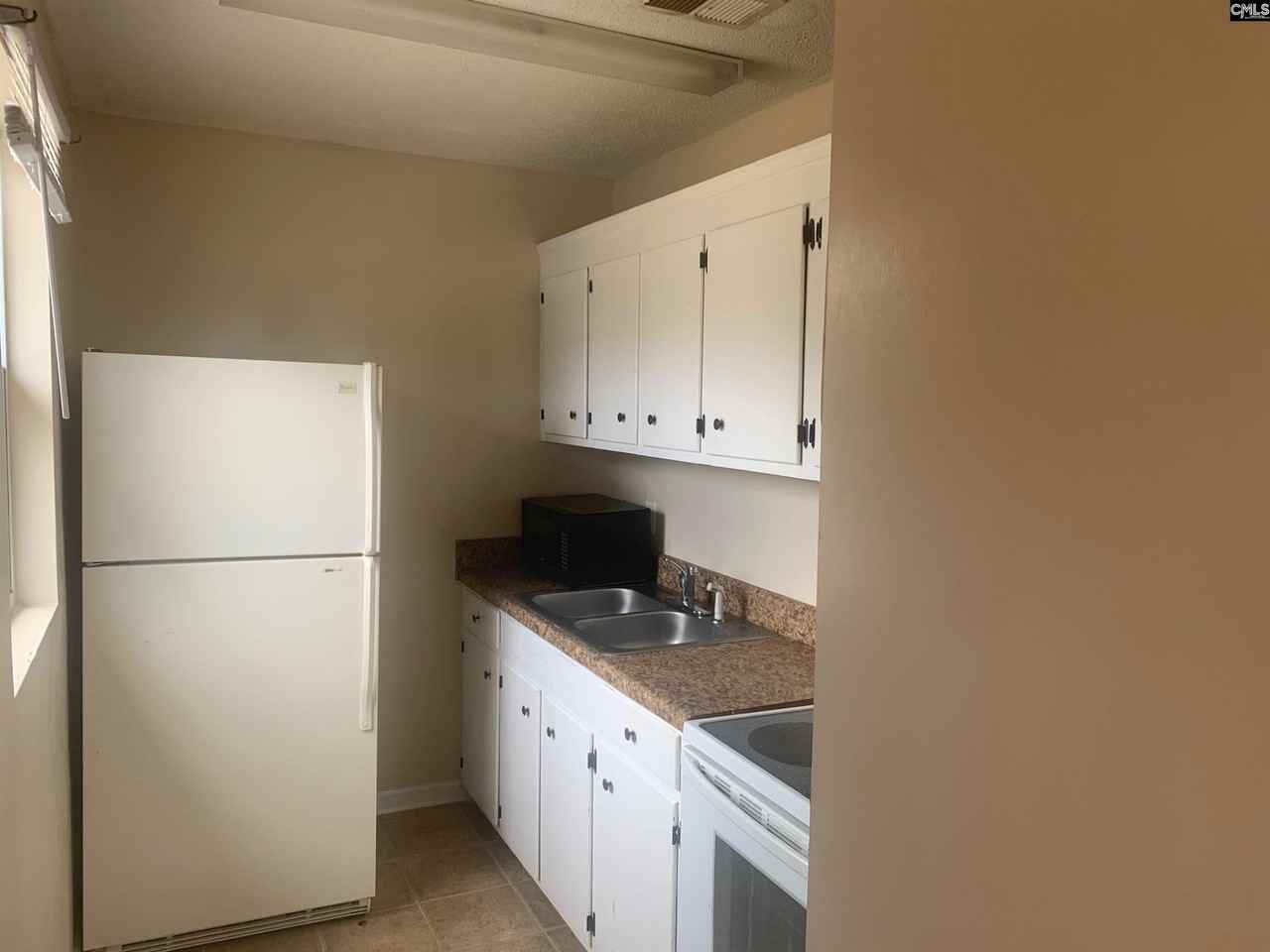 495A Bush Berry Rd - Photo 3 of 6